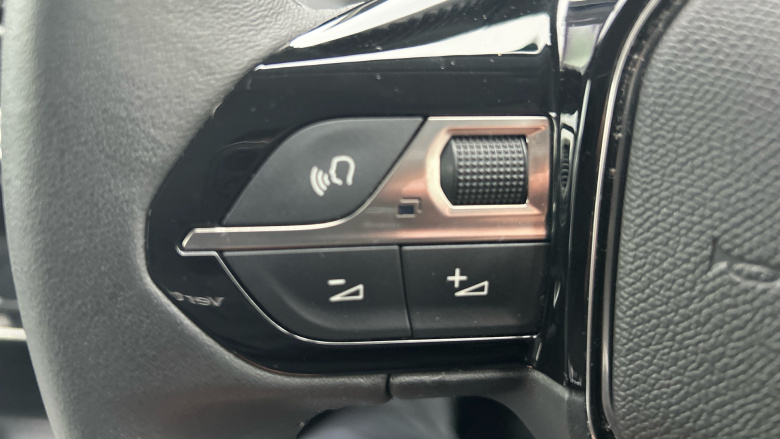 Peugeot 208 1.2 PureTech 100 Allure Premium + 5dr Petrol Hatchback